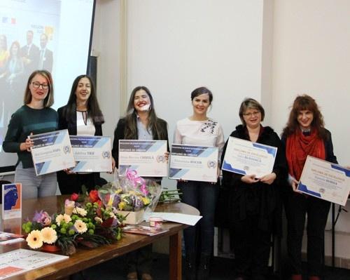 studenteee paris inghetata