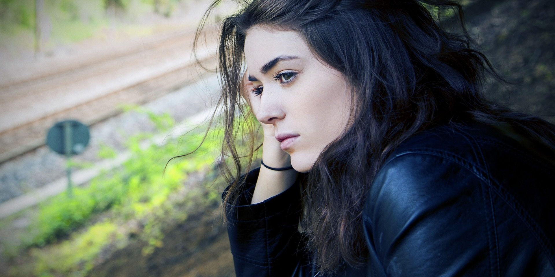 femeie depresia tristete