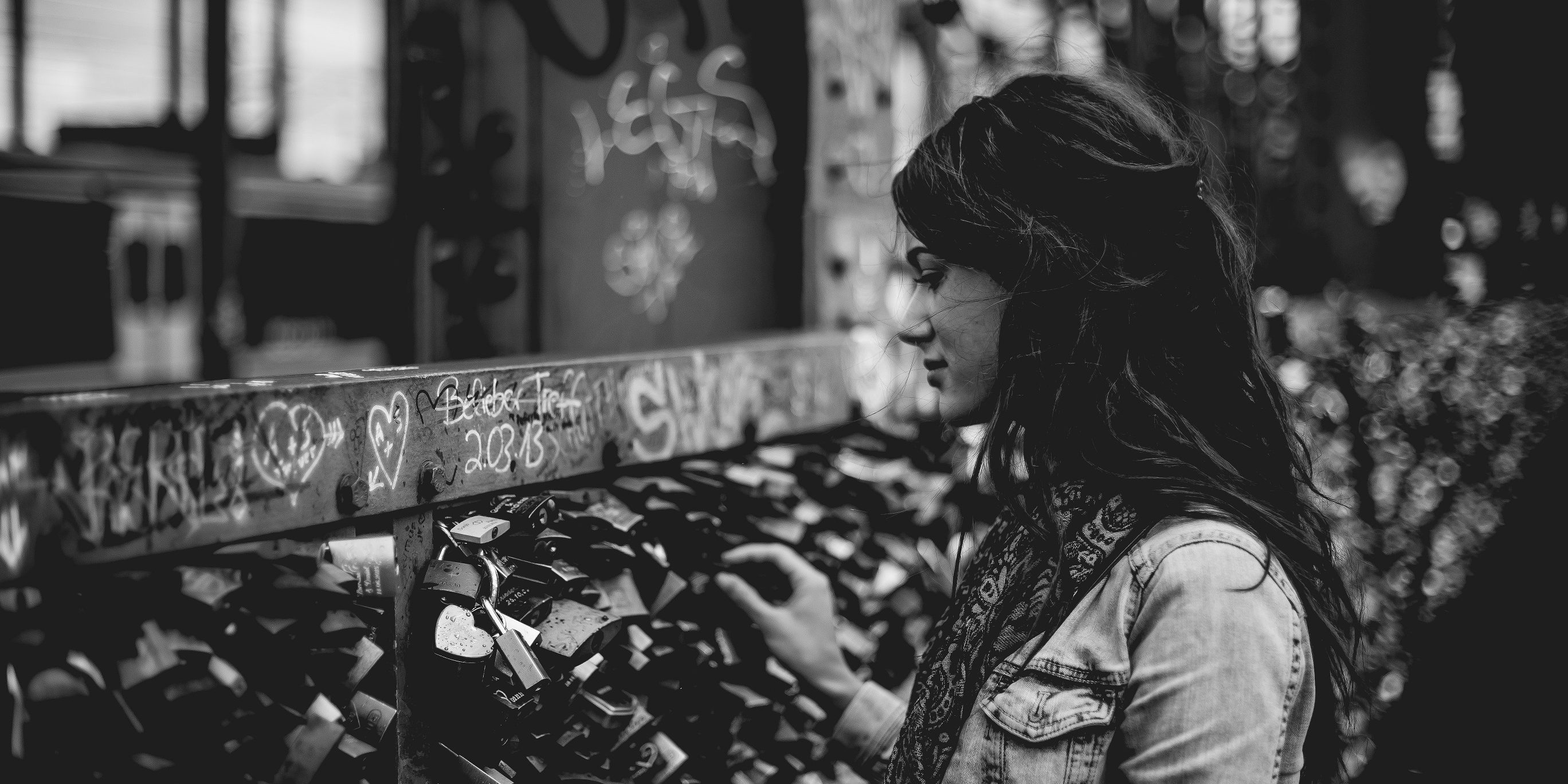 femeie, alb-negru, iubire, singura