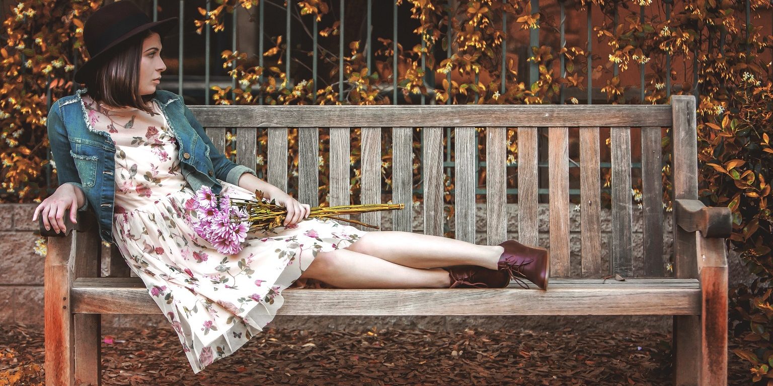 femeie, toamna, rochie, flori, banca