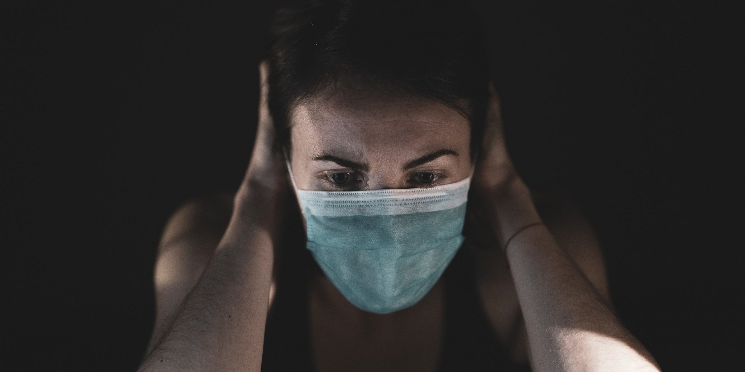 masca, femeie, panica, anxietate, frica, teama