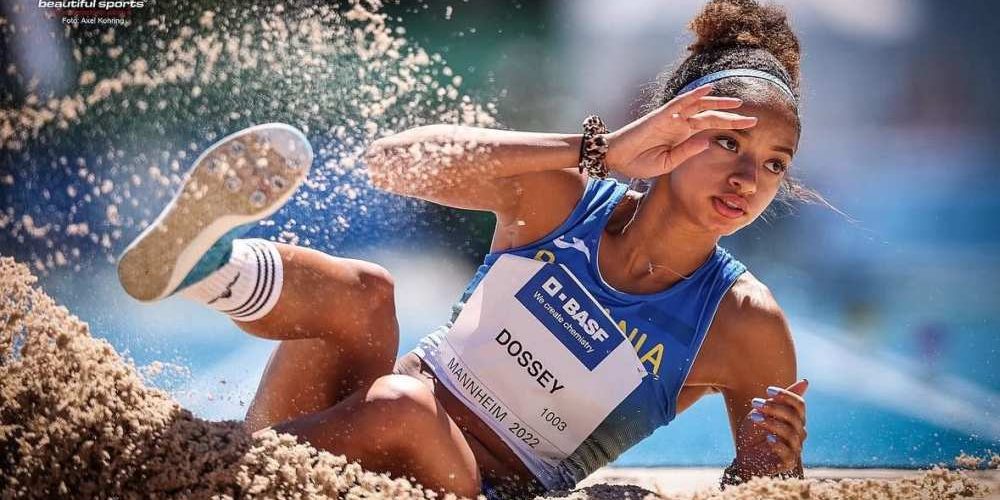 Jennifer-concureaza-in-proba-de-triplusalt